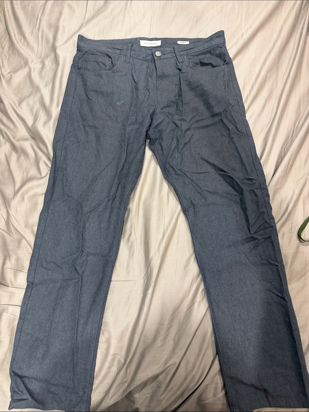 Calvin Klein Jeans Straight-Leg Jeans in Dark Gray